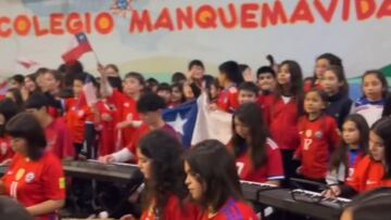 Con AC/DC y Ricky Martin: estos niños crean la arenga más emotiva en la previa del debut de Chile en Copa América 