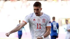 Spain's Ferran Torres apologises to Lewandowski for comment