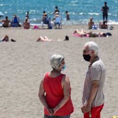 Cádiz cierra una playa tras completarse el aforo máximo