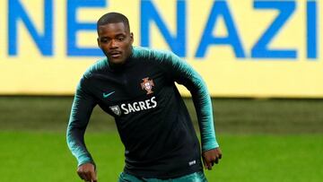 William Carvalho padece una hernia discal
