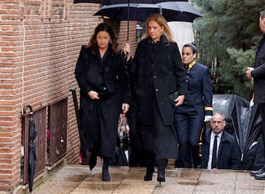 Alexia de Grecia y la Infanta Cristina de Borbón llegan a la catedral Ortodoxa Griega de San Andrés y San Demetrio para asistir al responso por  Su Alteza Real la Princesa Doña Irene de Grecia.