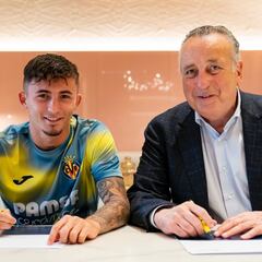 El Villarreal renueva a Yeremy Pino hasta 2027 y lo blinda con 80 millones