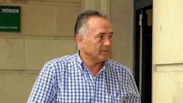 <b>DECIDIDO. </b>Rafael Gordillo saliendo el viernes del juzgado.