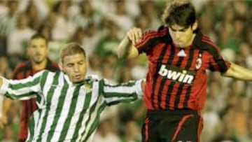 <b>¡FELICIDADES!</b> El Betis ganó el trofeo de su centenario tras un partido peleado.