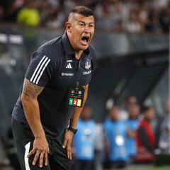 Almirón aplaude el partido ‘copero’ de Colo Colo y aclara qué le pasó a Vidal