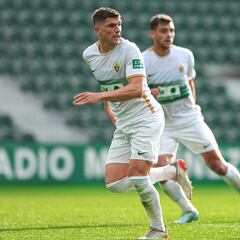 El Elche repite goleada ante el Athletic Club Torrellano con Nico como gran protagonista