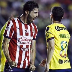 Antonio Briseño se queja de una polémica jugada en el Clásico Nacional