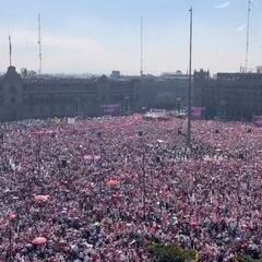 Marcha por el INE: Así luce el Zócalo de CDMX con miles de asistentes