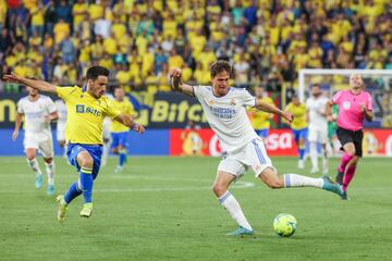 Debut de Juan Latasa.