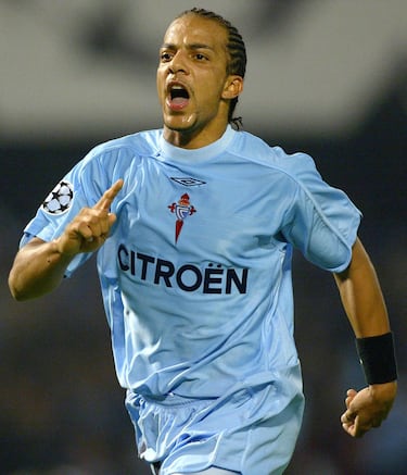 Assinado por Celta de Vigo em 2001 e estava lá até 2004. No Atlético, ele jogou entre 2004 e 2008.