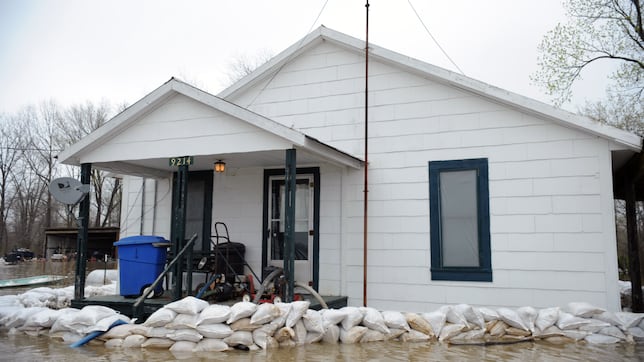 Hurricane Milton in Florida: Where to get sandbags? Delivery centers by county