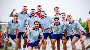 Fotografía de grupo de los ganadores del entrenamiento.