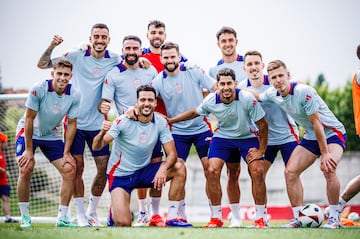 Fotografía de grupo de los ganadores del entrenamiento.