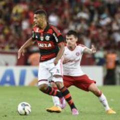 Dirigencia de Inter se enfrenta con Sampaoli por Aránguiz