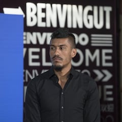 Paulinho's Barcelona unveiling in pictures
