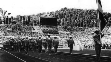 La delegaci&oacute;n espa&ntilde;ola en la Ceremonia Inaugural, celebrada en el Estadio Ol&iacute;mpico. El abanderado fue el gimnasta Jaime Belenguer. 