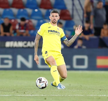 En el festival goleador del filial amarillo, el central sumó un tanto. En el trabajo defensivo siempre cumple. 