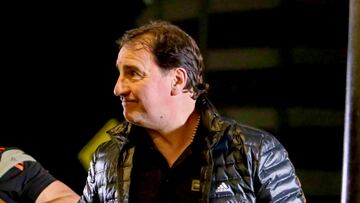 Néstor Lorenzo habla en conferencia de prensa y dice que lo están espiando