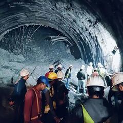 Los 40 trabajadores que llevan más de una semana atrapados en un túnel de India