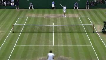 ?Ohhhh yes! El elegante rev¨¦s de Federer en Wimbledon