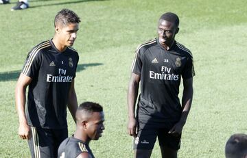 31/08/19 ENTRENAMIENTO REAL MADRID
VARANE Y MENDY