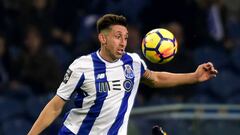 Porto recupera el liderato con Herrera y 'Tecatito'