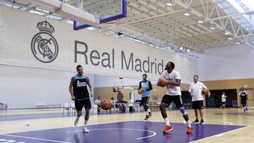 Rudy, Thompkins y Hunter, tres de los siete jugadores del Real Madrid con pasado NBA.