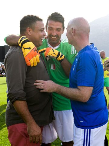 Ronaldo, Gianluigi Buffon y Gianni Infantino