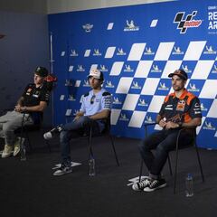 MotoGP compensa a los fans abriendo el viernes el 'pit lane'