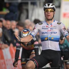 Fabio Jakobsen impone al esprint la ley del más fuerte