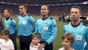 El emotivo gesto de Mateu antes de los partidos por el que le han llamado la atención