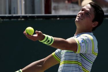 Djokovic struggles continue; Cilic, Dimitrov progress