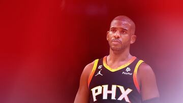 PHOENIX, ARIZONA - DECEMBER 17: Chris Paul #3 of the Phoenix Suns reacts during the first half of the NBA game against the New Orleans Pelicansat Footprint Center on December 17, 2022 in Phoenix, Arizona. The Suns defeated the Pelicans 118-114. NOTE TO USER: User expressly acknowledges and agrees that, by downloading and or using this photograph, User is consenting to the terms and conditions of the Getty Images License Agreement. Christian Petersen/Getty Images/AFP (Photo by Christian Petersen / GETTY IMAGES NORTH AMERICA / Getty Images via AFP)