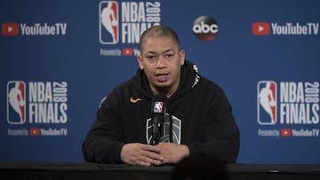 May 30, 2018; Oakland, CA, USA; Cleveland Cavaliers head coach Tyronn Lue addresses the media in a press conference during NBA Finals media day at Oracle Arena. Mandatory Credit: Kyle Terada-USA TODAY Sports