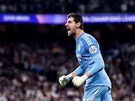Courtois celebra el primer gol de Valverde al City.