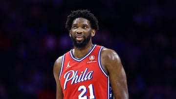 PHILADELPHIA, PENNSYLVANIA - DECEMBER 15: Joel Embiid #21 of the Philadelphia 76ers reacts during the second quarter against the Detroit Pistons at the Wells Fargo Center on December 15, 2023 in Philadelphia, Pennsylvania. NOTE TO USER: User expressly acknowledges and agrees that, by downloading and or using this photograph, User is consenting to the terms and conditions of the Getty Images License Agreement. Tim Nwachukwu/Getty Images/AFP (Photo by Tim Nwachukwu / GETTY IMAGES NORTH AMERICA / Getty Images via AFP)