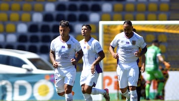 Futbol, Coquimbo Unido vs Deportes Concepcion
Fecha 5, Liga de primera 2026.
El jugador de Deportes Concepcion Leandro Valencia, centro, marca un gol contra Coquimbo Unido durante un partido de la liga de primera disputado en el estadio Francisco Sanchez Rumoroso en Coquimbo, Chile.
28/02/2026
Alejandro Pizarro Ubilla/Photosport
Football, Coquimbo Unido vs Deportes Concepcion
Fifth date, 2026 First division league.
Deportes Concepcion’s player Leandro Valencia, center, scores a goal against Coquimbo Unido during a first division league match at the Francisco Sanchez Rumoroso stadium in Coquimbo, Chile.
28/02/2026
Alejandro Pizarro Ubilla/Photosport