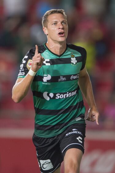 Toluca le teme a la noche