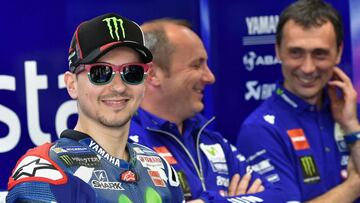 Jorge Lorenzo, con sus gafas de diseño.