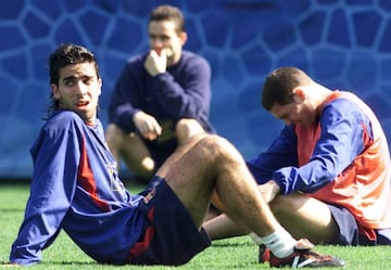 Oleguer, en un entrenamiento con el Barça en la temporada de su debut, la 2002-03.