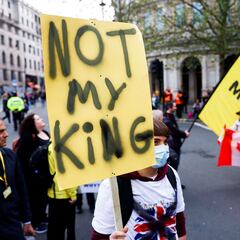 Why are people protesting the monarchy and Coronation ceremony? Arrests made on procession route