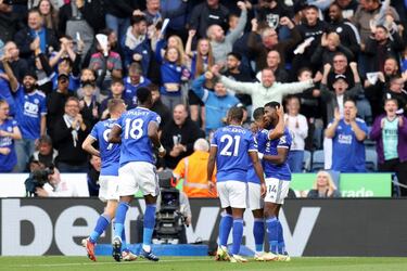 United's Pogba: 'We deserved to lose and need to find the problem'