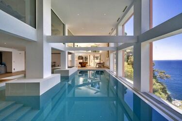 Sentirse como un auténtico James Bond es posible: sale a la venta la clásica mansión de 007 en Francia