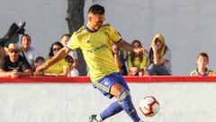 Alvarito, arropado por el equipo en una nube de incertidumbre