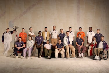 Una de las selecciones favoritas para alzar el trofeo de la Eurocopa 2024 ha presentado su nueva equipación. Con Jude Bellingham, Harry Kane o Jack Grealish como estrellas de la selección se postulan como una de las máximas favoritas en las casas de apuestas. 