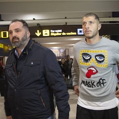 Tres vueltas al mundo, cero minutos