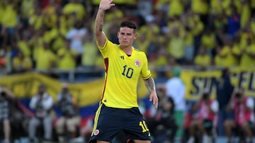 Colombia's midfielder James Rodriguez waves at the crowd as he leaves the field during the 2026 FIFA World Cup South American qualification football match between Colombia and Uruguay at the Roberto Melendez Metropolitan Stadium in Barranquilla, Colombia, on October 12, 2023. (Photo by Raul ARBOLEDA / AFP)