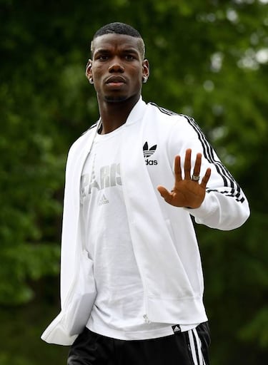 Real Madrid ask Pogba's agent for more time