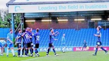 <b>LLEGÓ LA VICTORIA. </b>El Stockport se adelantó en el marcador, pero Nivaldo empató. En la segunda parte, Sesma y Manucho sentenciaron.