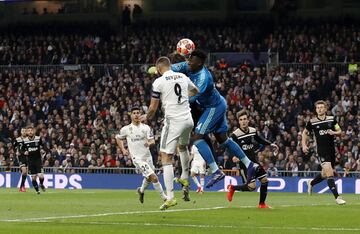 Karim Benzema y André Onana.